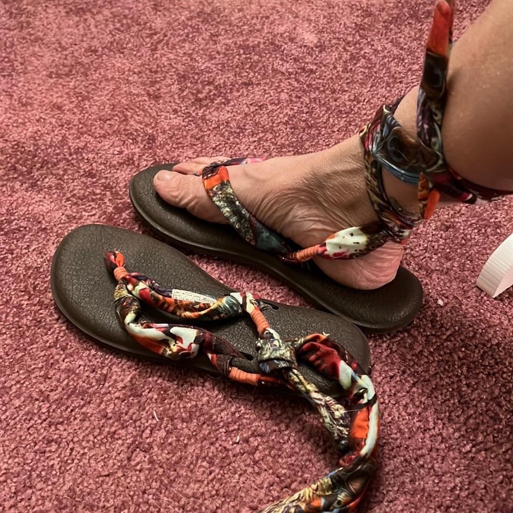 Sanok sandals